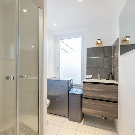 Aladdin's Hideaway Awaits You Appartement Montévrain