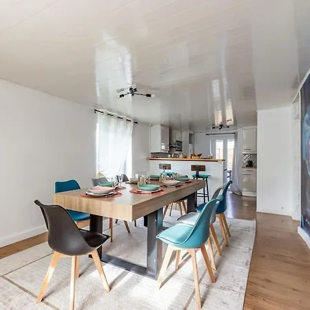Aladdin's Hideaway Awaits You Montévrain