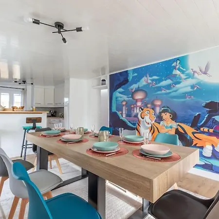 Aladdin's Hideaway Awaits You Montévrain