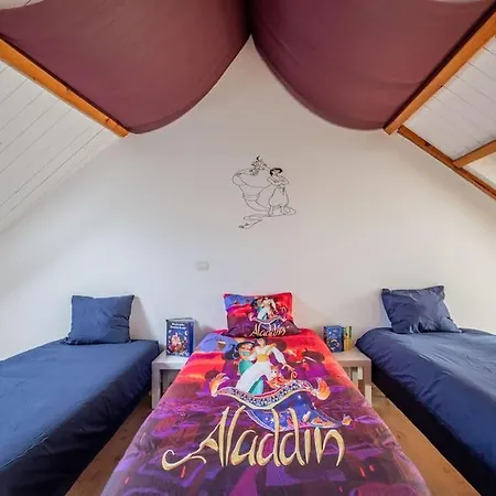 Aladdin's Hideaway Awaits You * Montévrain